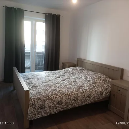 Апартаменты 2 Coresi Mall